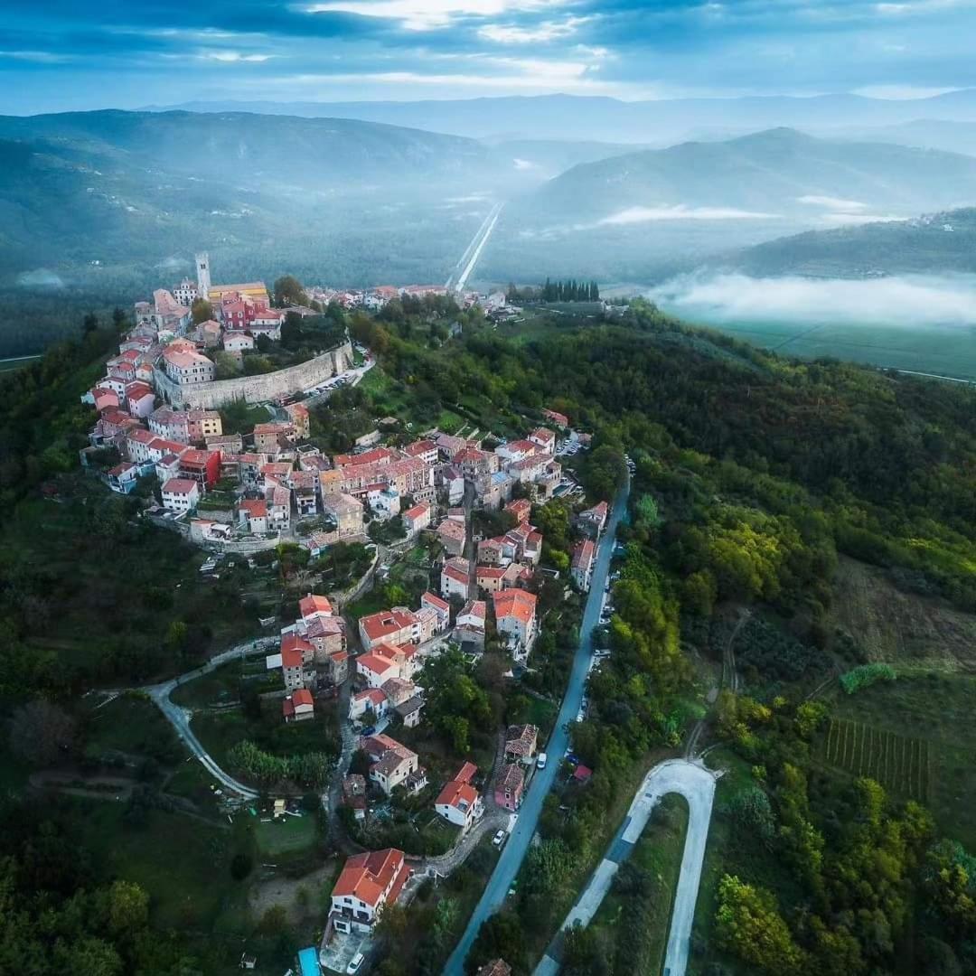 Motovun View Villa المظهر الخارجي الصورة